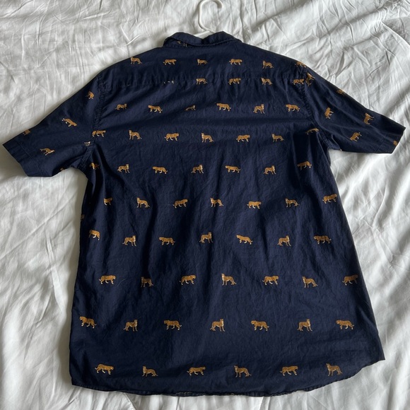 H&M Jaguar Print Short Sleeve Shirt - Picture 5 of 6